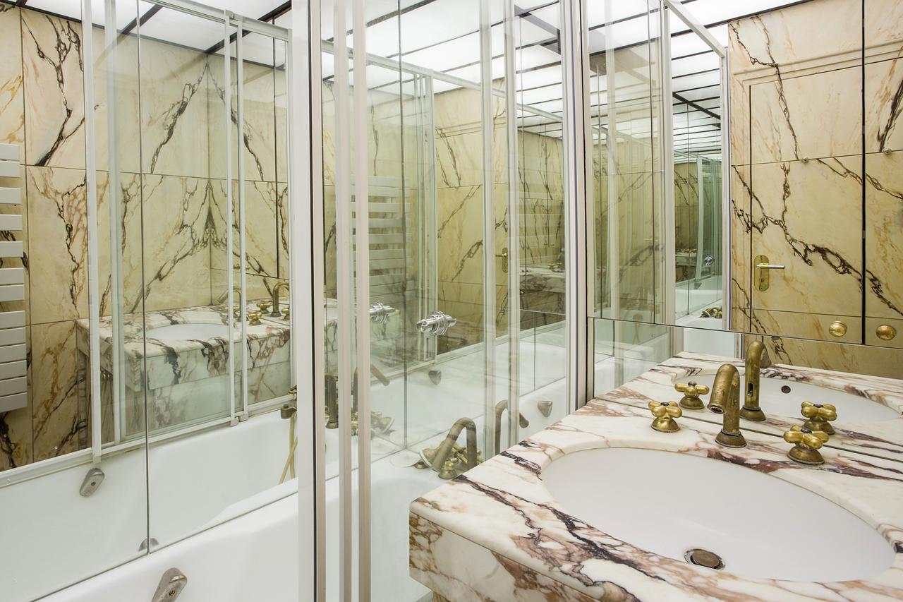 Saint Honore Paris Bagian luar foto